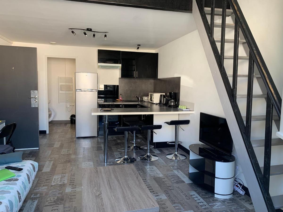 Appartement Tout Confort En Mezzanine A 20Mn A Pied Du Centre-Ville Avec Tv Et Wifi La Rochelle  Dış mekan fotoğraf